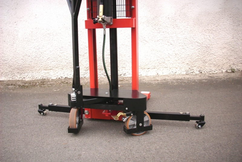 Vysokozdvižné vozíky / VVR zúžený so stabilizačnými podperami